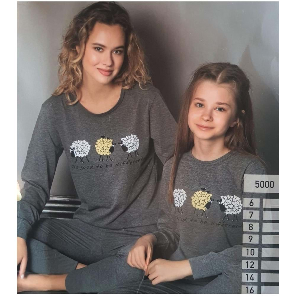 Kız Çocuk Penye Pijama Takım M00680