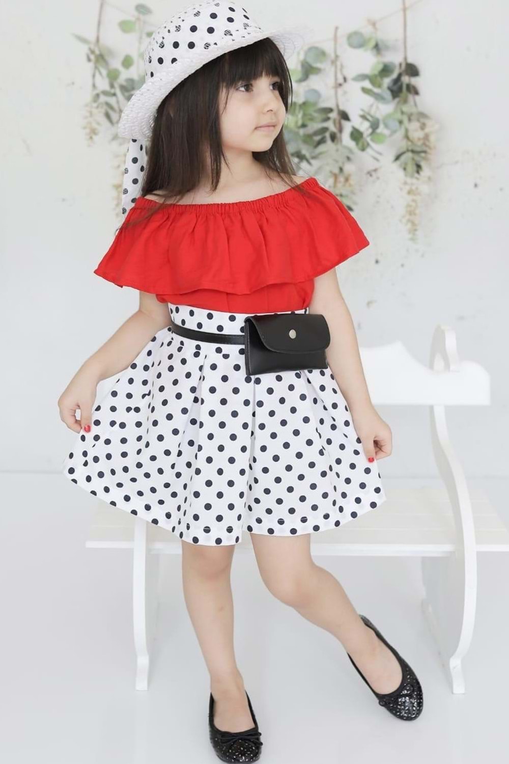 Ayrobin Puanlı Etekli Kız Çocuk Takım