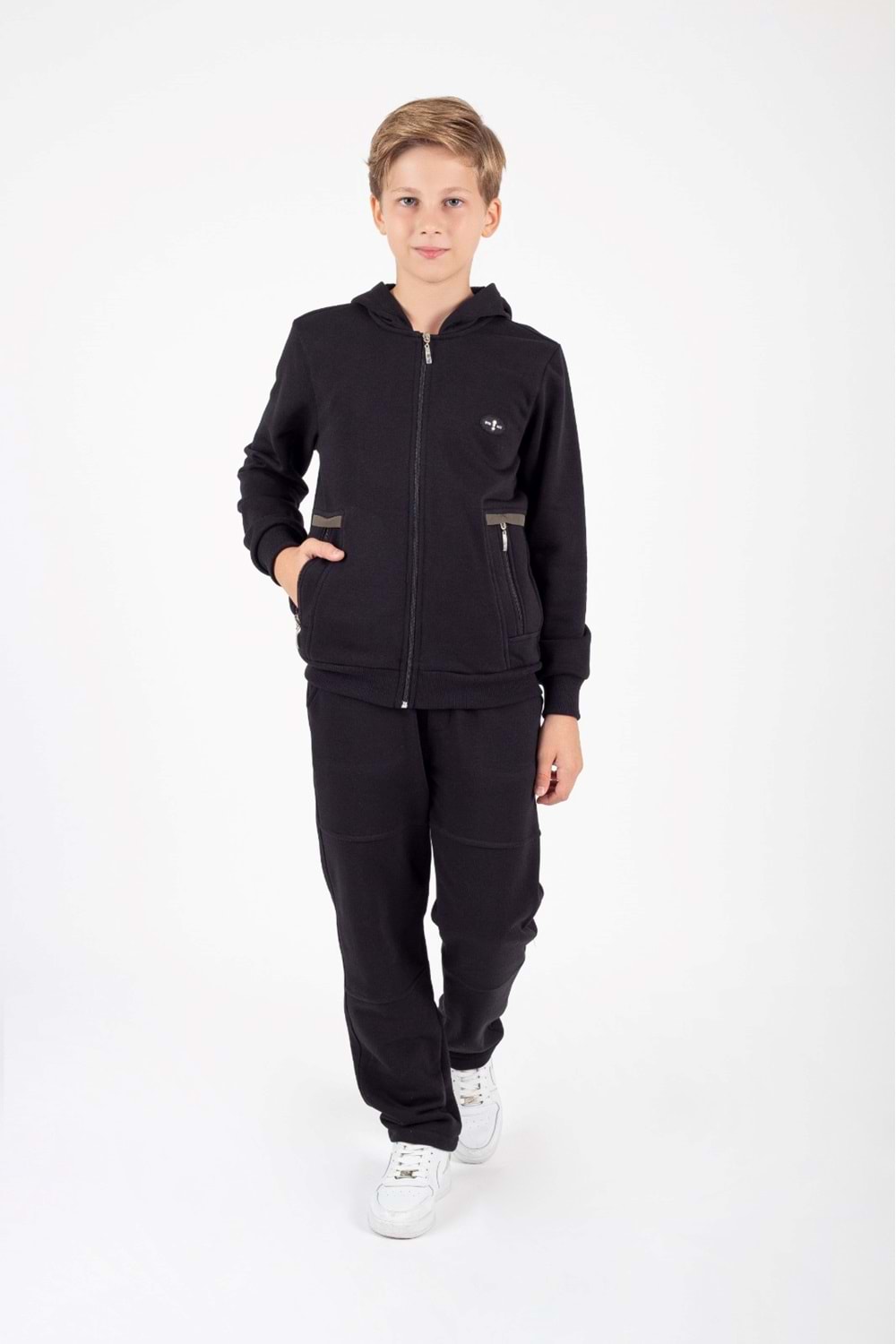 Erkek Çocuk Fermuar Kapamalı Kapüşonlu Arma Detaylı Eşofman Takımı M00757