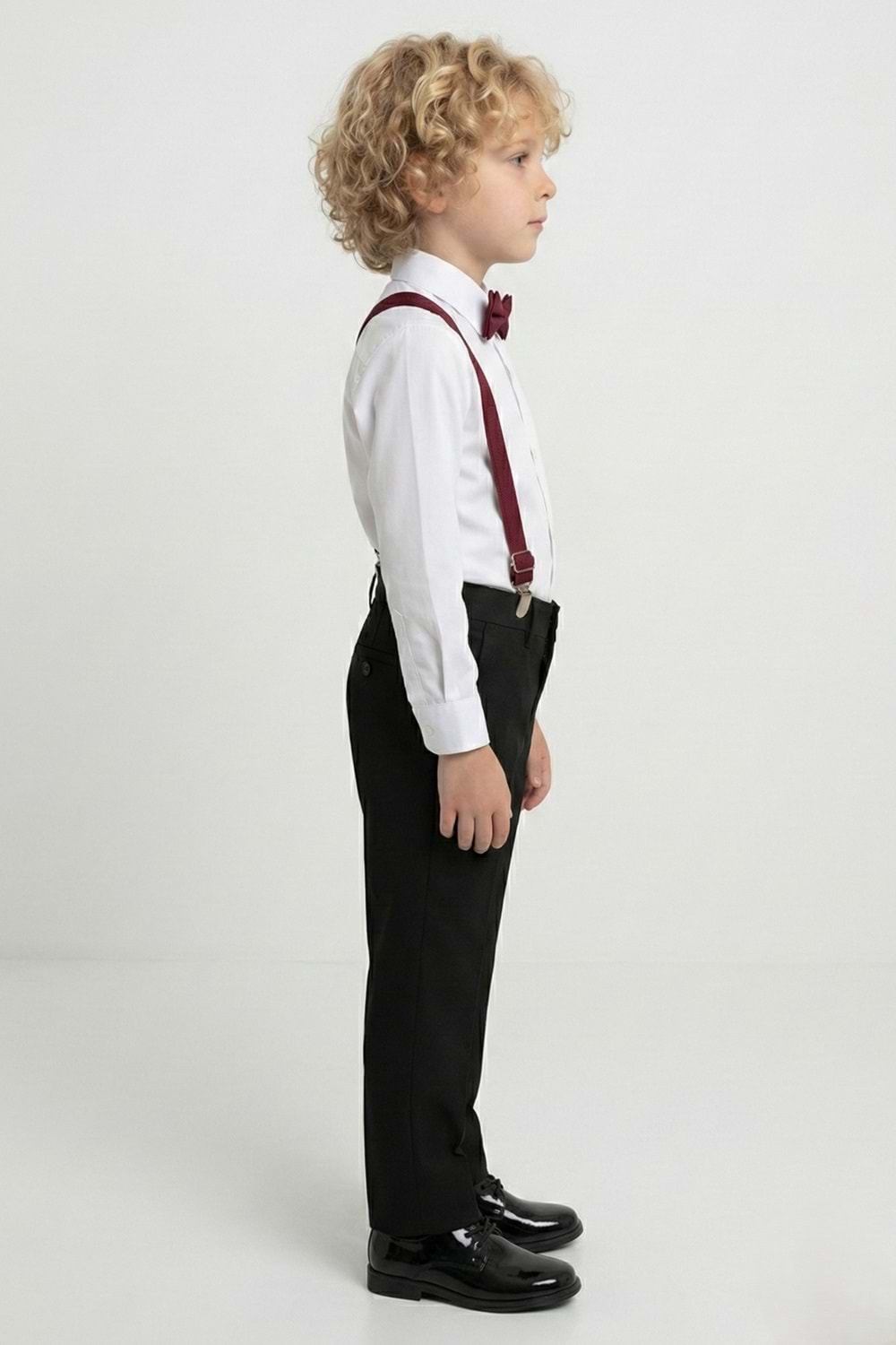 Beyaz Gömlekli Erkek Çocuk Takım M00787