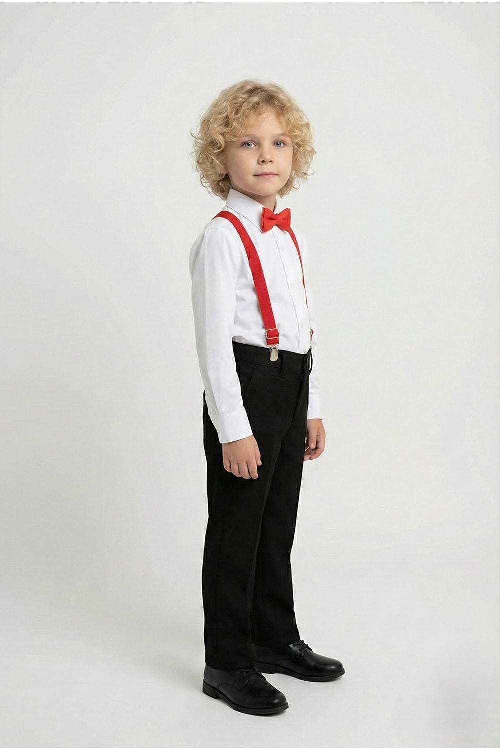 Beyaz Gömlekli Erkek Çocuk Takım M00787