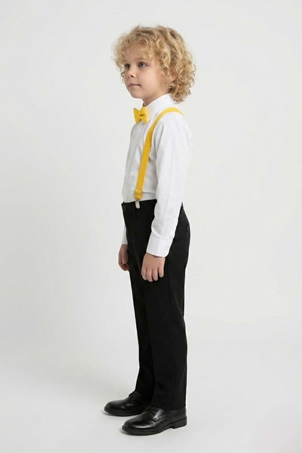 Beyaz Gömlekli Erkek Çocuk Takım M00787