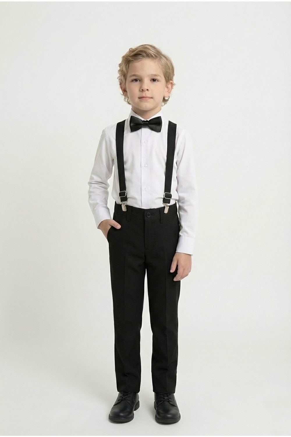 Beyaz Gömlekli Erkek Çocuk Takım M00787