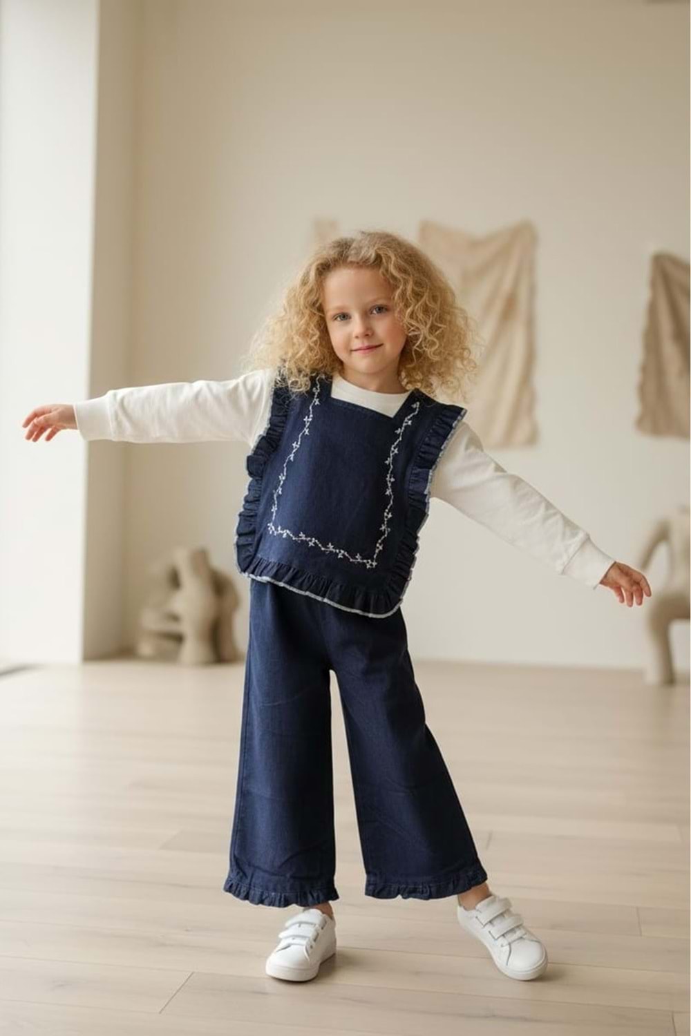 Kız Çocuk Otantik Kot Pantolon ve Bluz Takımı M00797