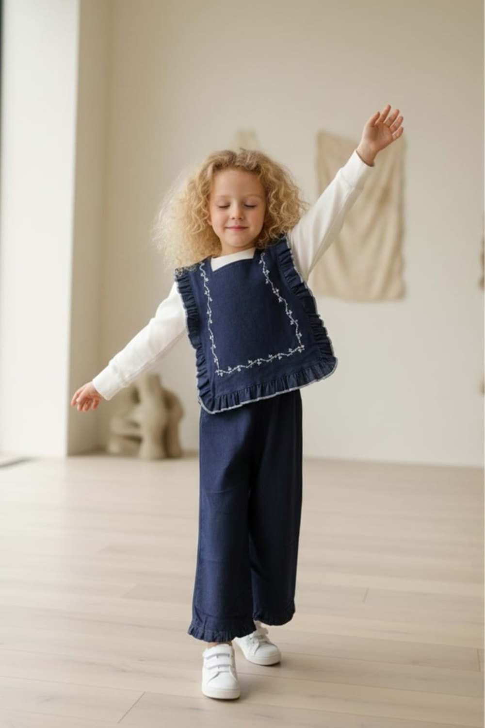 Kız Çocuk Otantik Kot Pantolon ve Bluz Takımı M00797