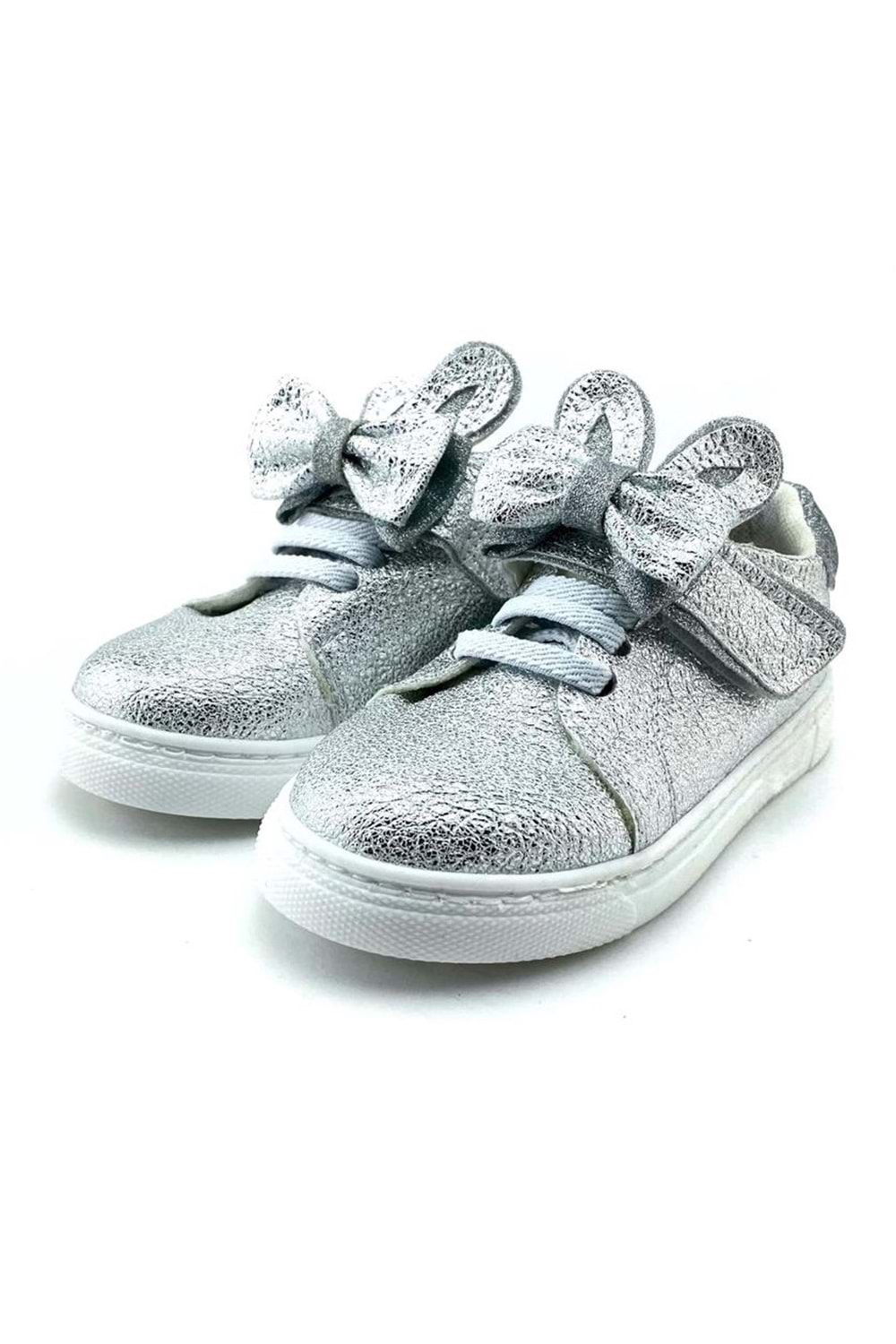 Parlak Fiyonklu Kulaklı Kız Çocuk Ayakkabısı
