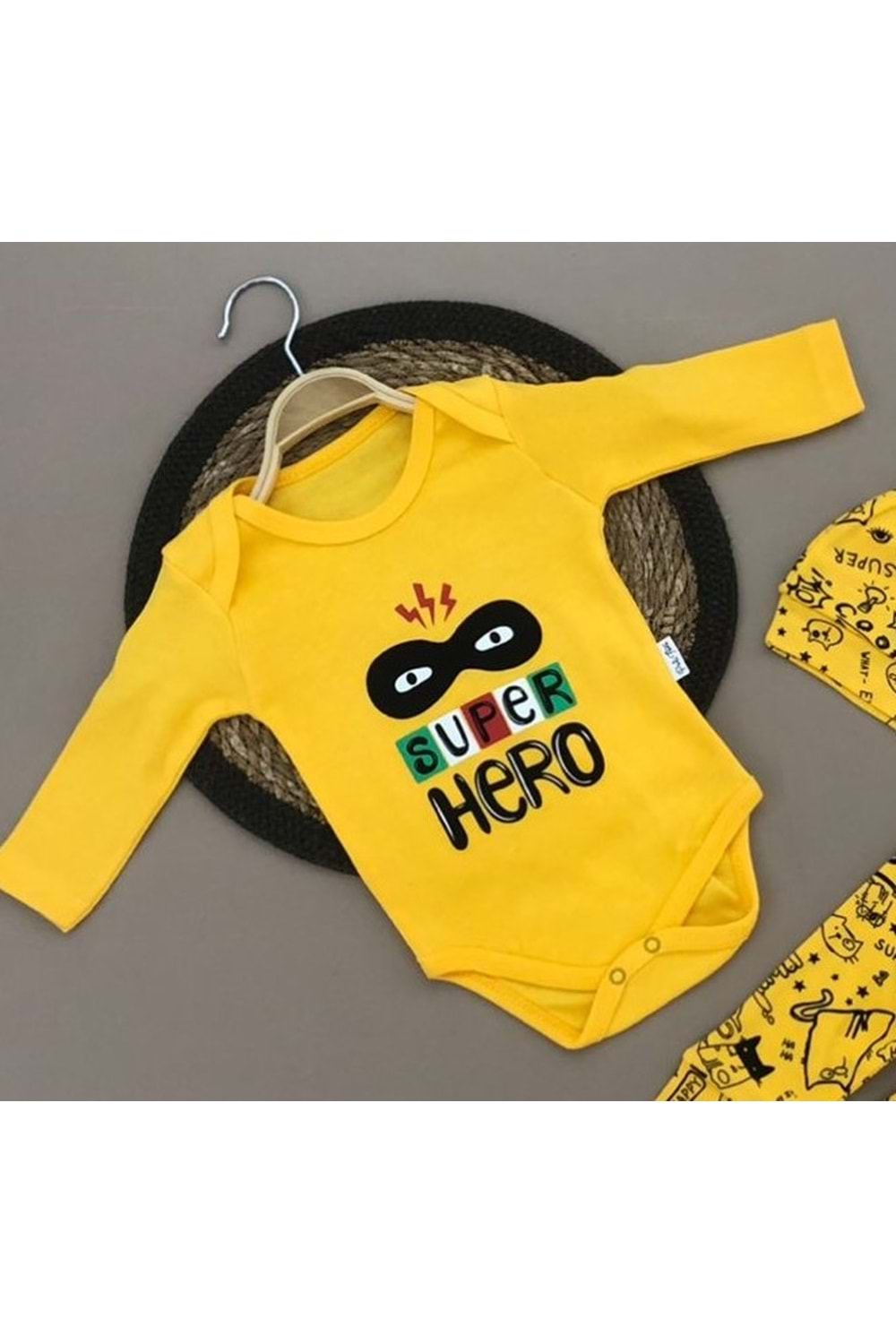 Super Hero Kukuleta Şapkalı Badili 3lü Bebek Takımı