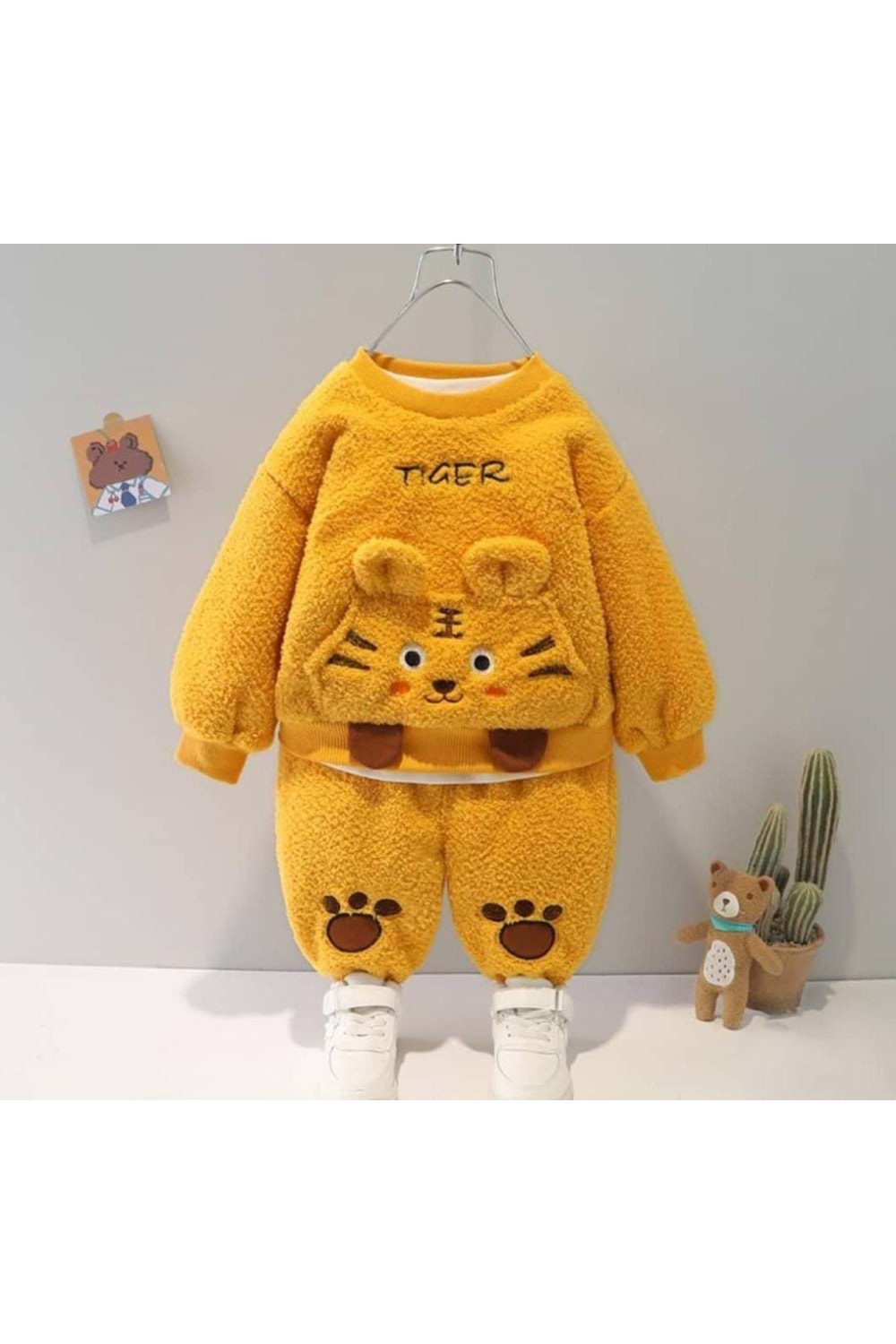 Desenli Çocuk Peluş Takım MNK0435