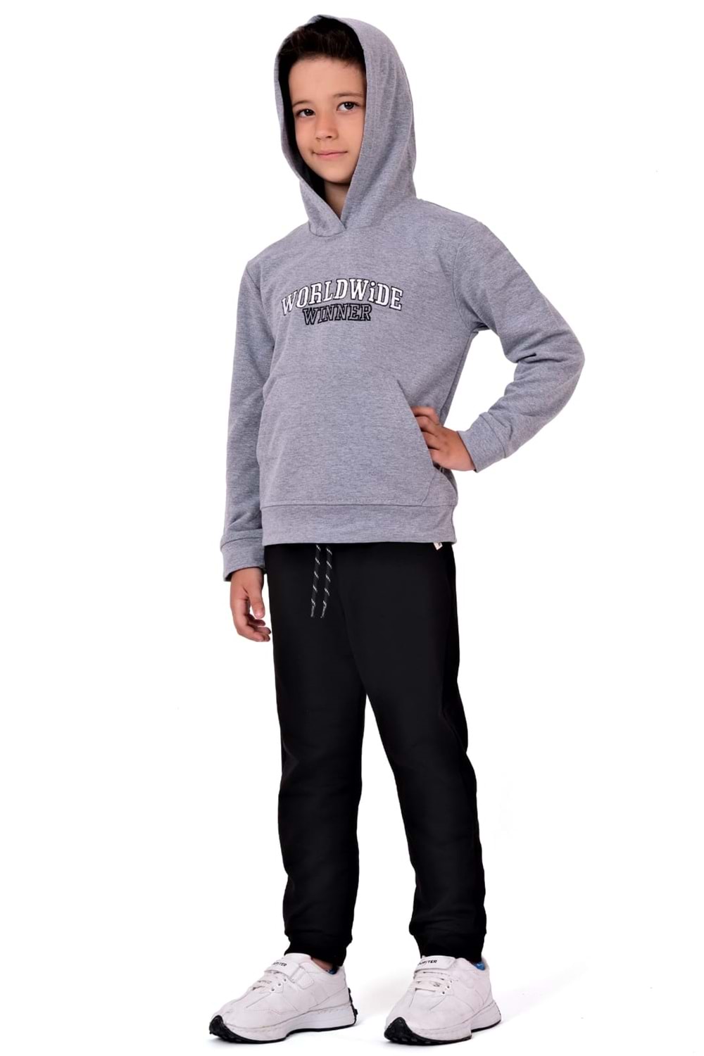Erkek Çocuk Worldwide Winner Nakışlı Kanguru Cepli Kapüşonlu Eşofman Takımı