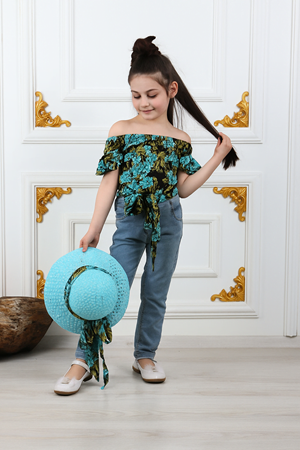 Kız Çocuk Şapkalı , Jeans Pantolon , Bluz Yazlık İkili Takım M00731