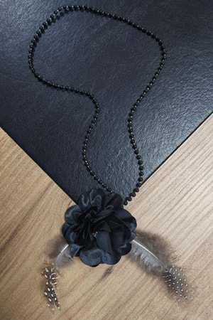 Tüylü Çiçekli Kız Çocuk Boncuklu Kolye