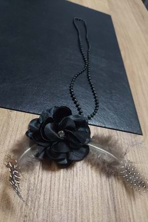 Tüylü Çiçekli Kız Çocuk Boncuklu Kolye