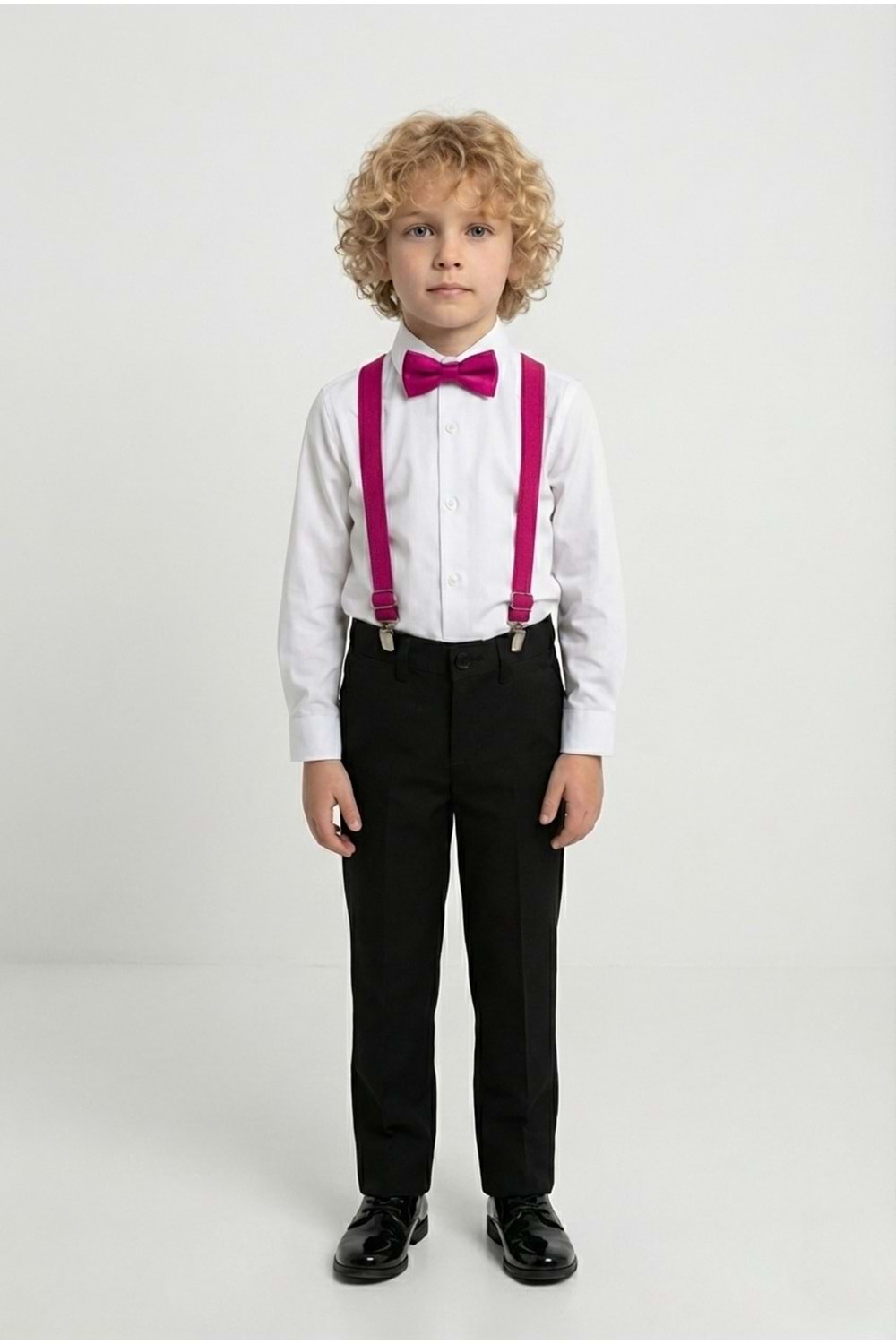 Beyaz Gömlekli Erkek Çocuk Takım M00787