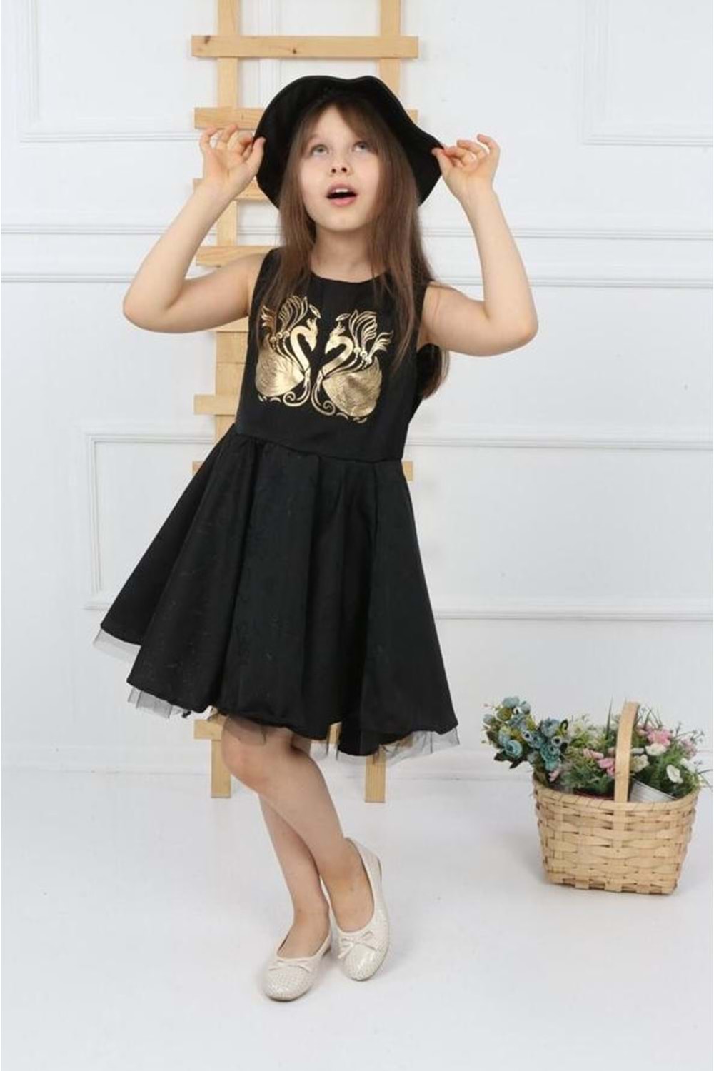Miss Kuğu Varak Desen Şapkalı Kanatlı Kız Çocuk Elbise